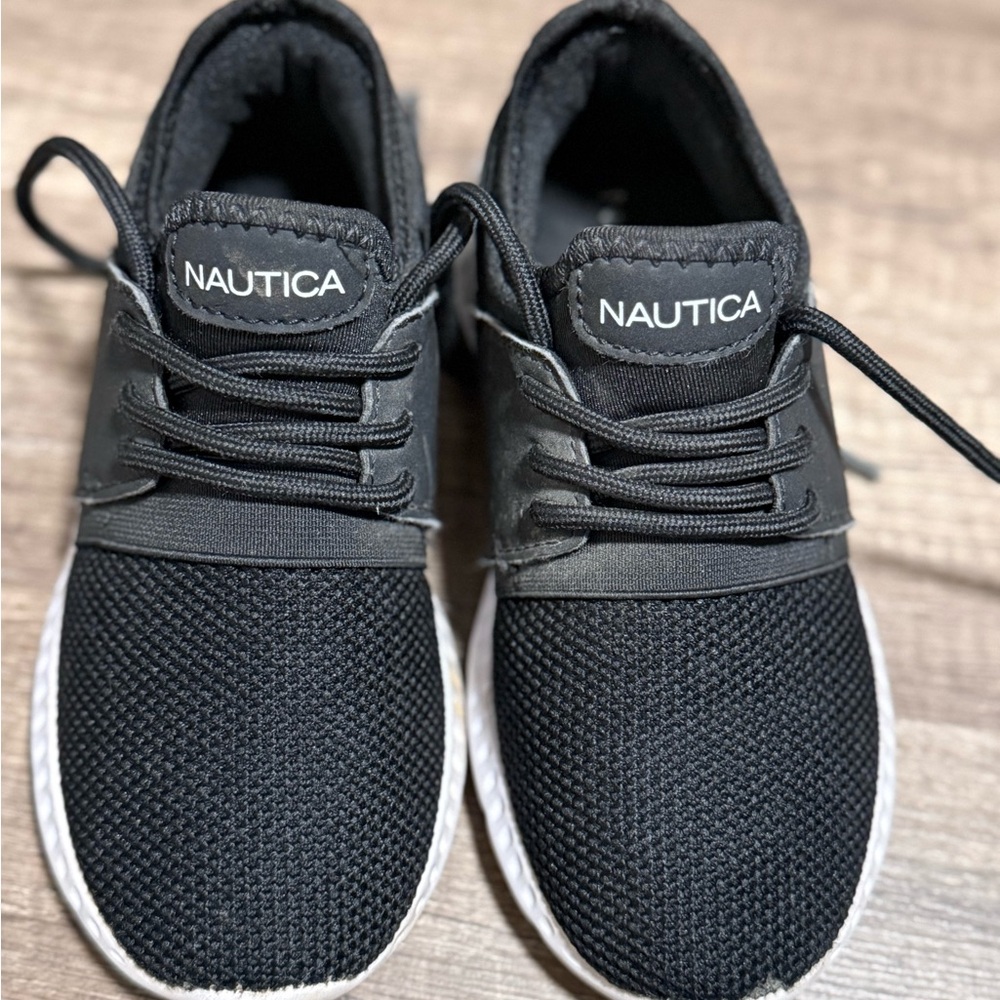 Nautica kids  Black and White Knit Sneakers